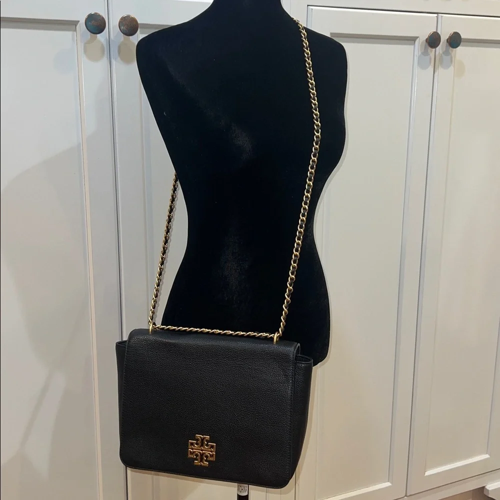 Tory Burch ships from